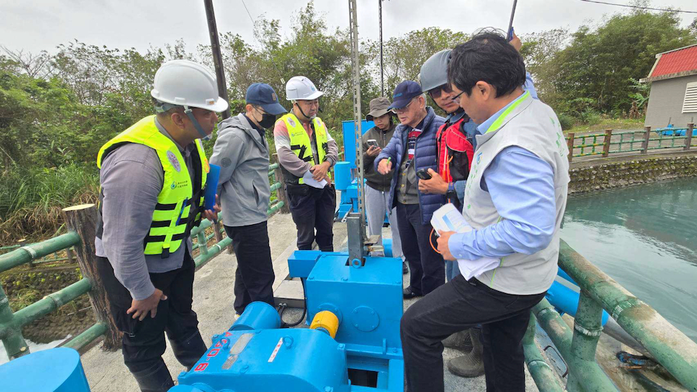 江長樹委員及吳明峰委員針對轄區內關鍵設施進行深度檢視與實地