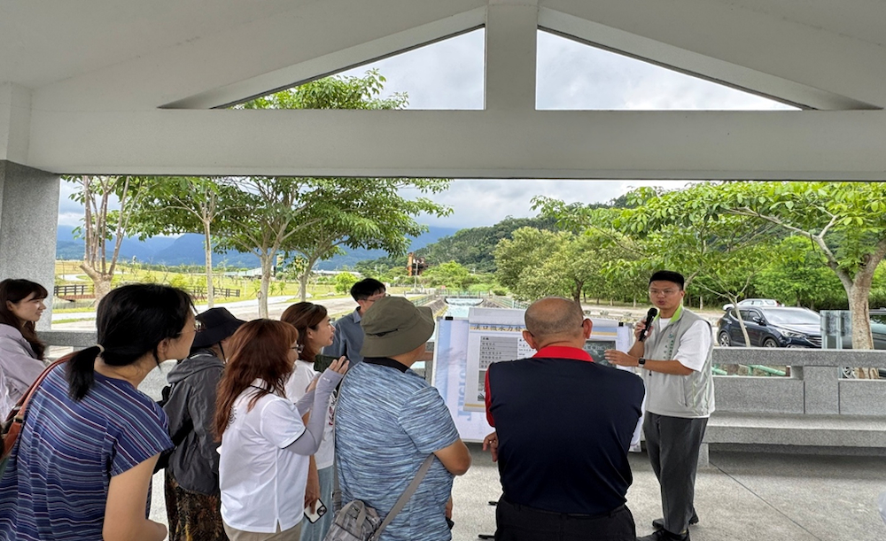 本處鍾懿工程師介紹溪口排水韌性工程改善及微水利發電設施