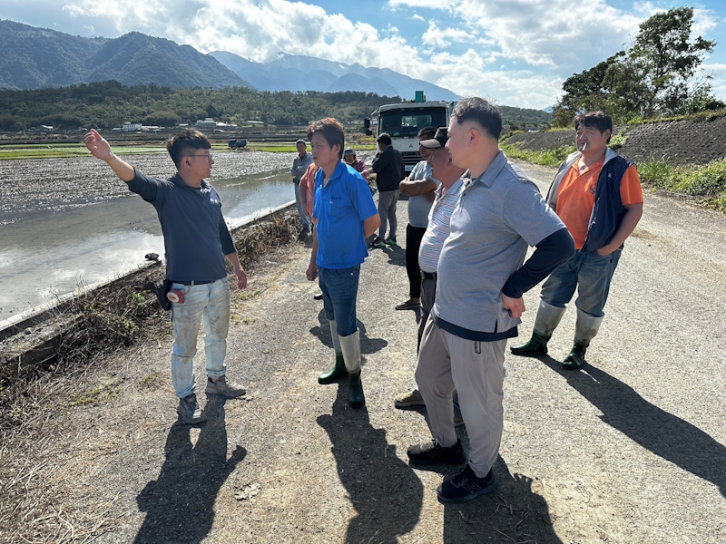 長富營造有限公司工地負責人說明工程規劃