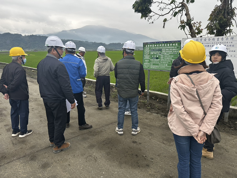 蕭總工程司與兩位委員現場工程施工品質檢核