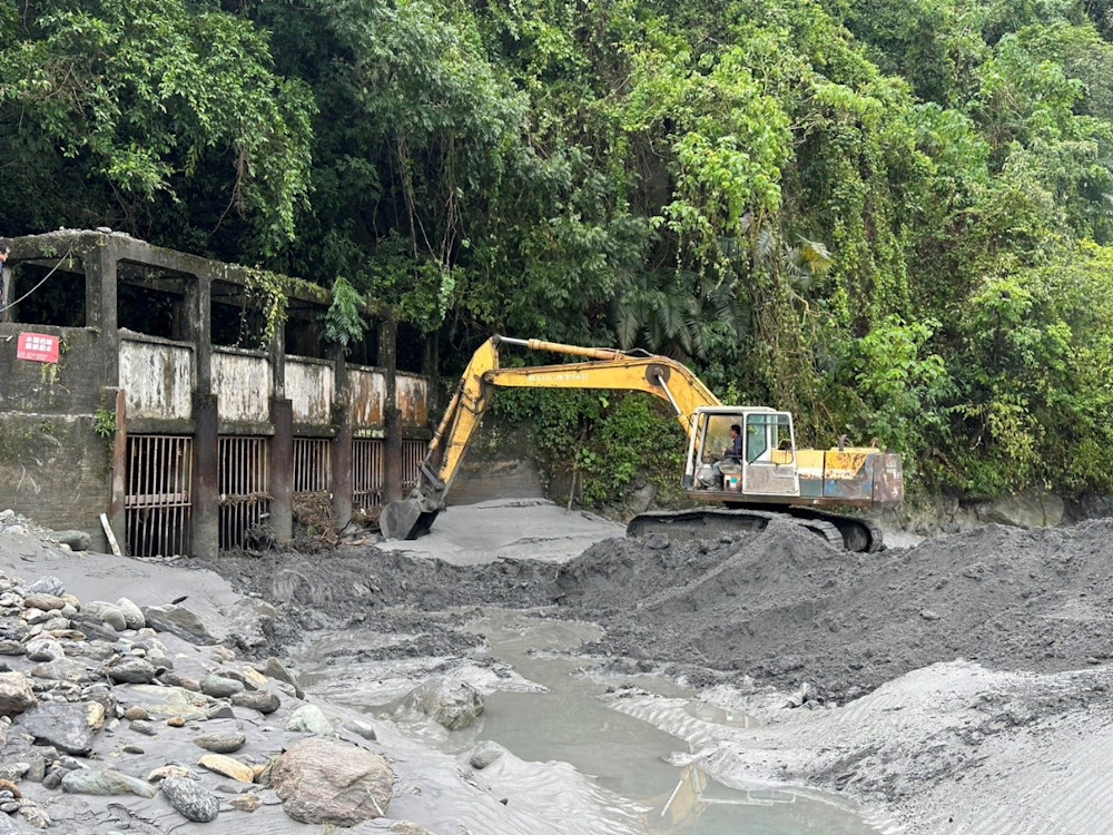 壽豐鄉志學圳進水口災後清淤工程