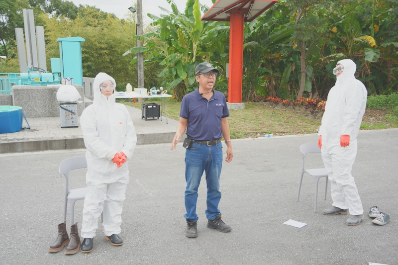 D型防護衣穿戴示範