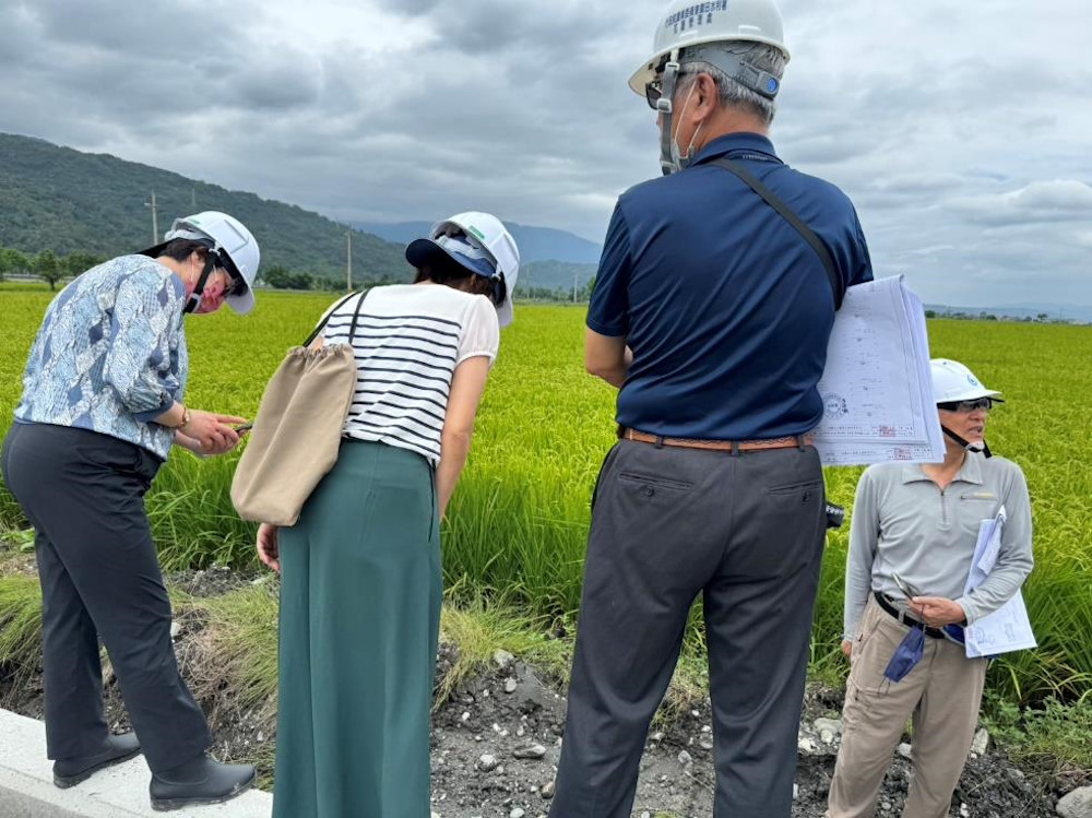 農業部工程查核小組成員至工地現場查核本案工程品質及施工與設計是否與圖相符等相關事項