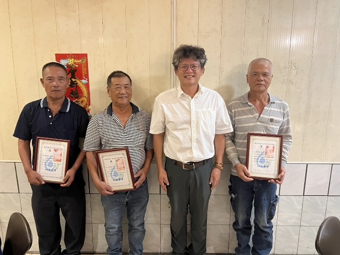 頒發113年度績優小組長