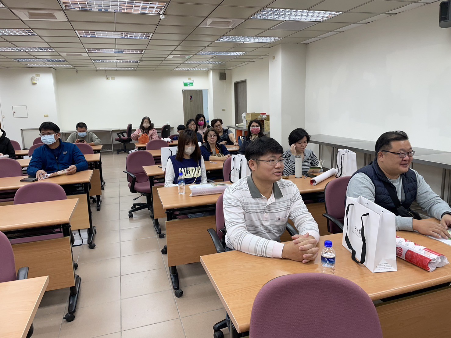 台灣大學農業經濟系碩士在職專班招生說明會-本處同仁了解招生細節
