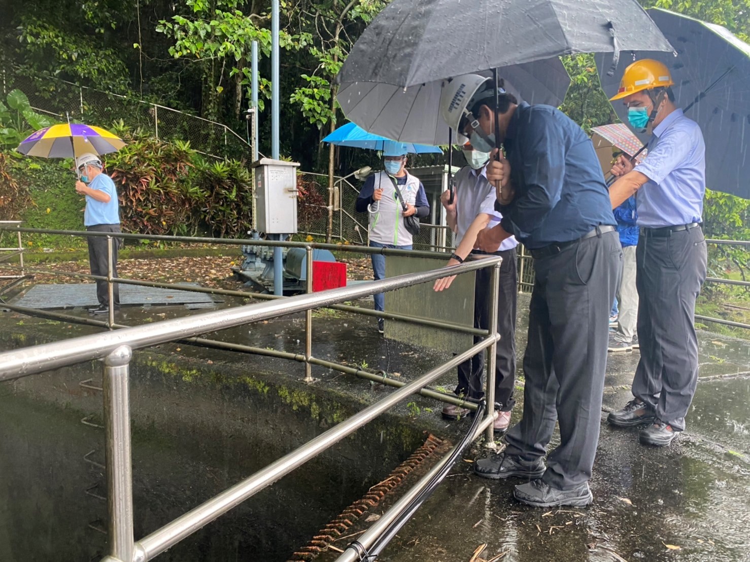 本處張處長麒瑋率同仁於111年5月31日參訪臺灣電力公司東部發電廠初英機組2