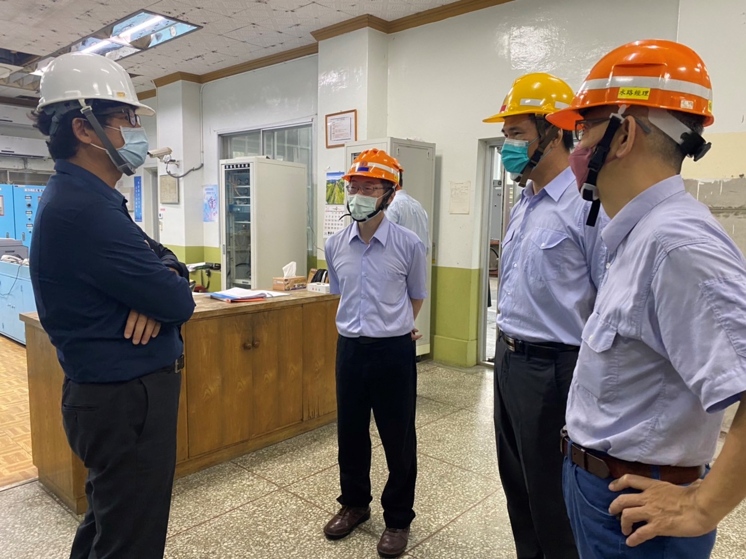 本處張處長麒瑋率同仁於111年5月31日參訪臺灣電力公司東部發電廠初英機組4