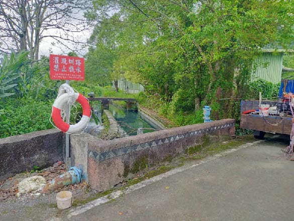 吉安大圳定點建置救生圈和繩索12處8