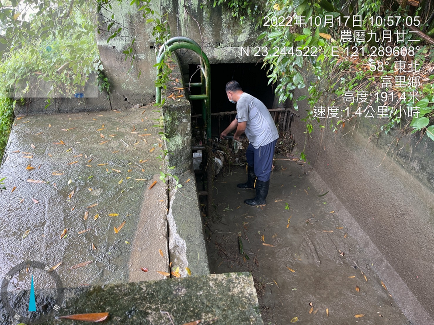 加強攔除地面水體的垃圾 達成清淨河面之目標2