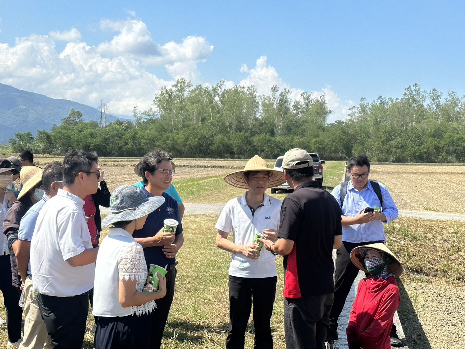 署長視察舞鶴台地及長良有機集團栽培區擴大服務推動情形2
